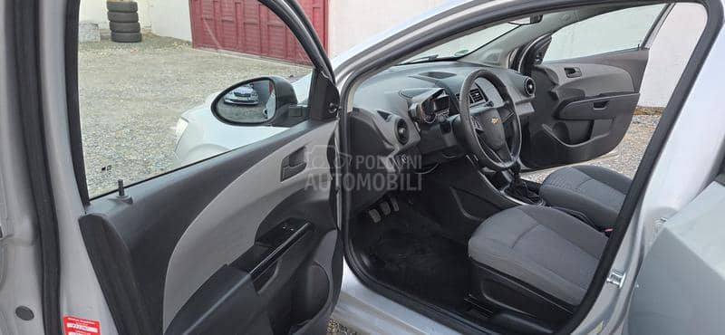 Chevrolet Aveo 1.2b nov nov