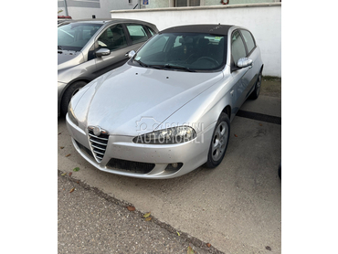 Alfa Romeo 147 -  kompletan auto u delovima