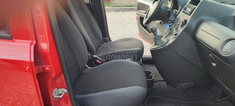 Fiat Panda O D L I Č N A