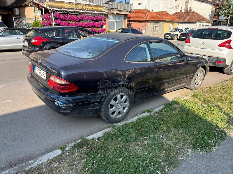 Mercedes Benz CLK 200 hit no