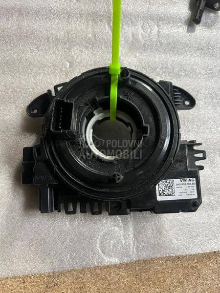 Audi Q3 2016. god. -  kompletan auto u delovima