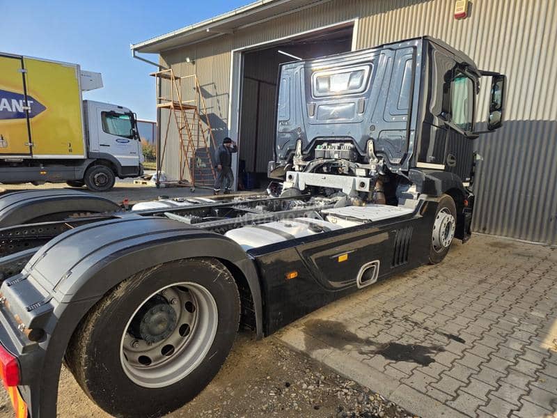 ACTROS MP4 DELOVI 1843