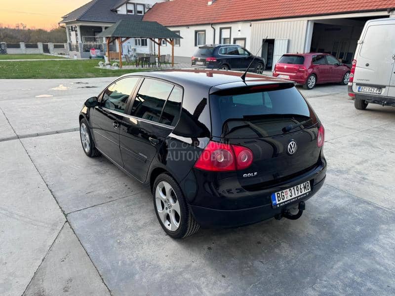 Volkswagen Golf 5 UNITED