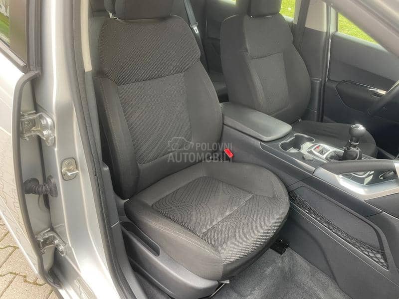 Peugeot 3008 1.6hdi 180.oook.m