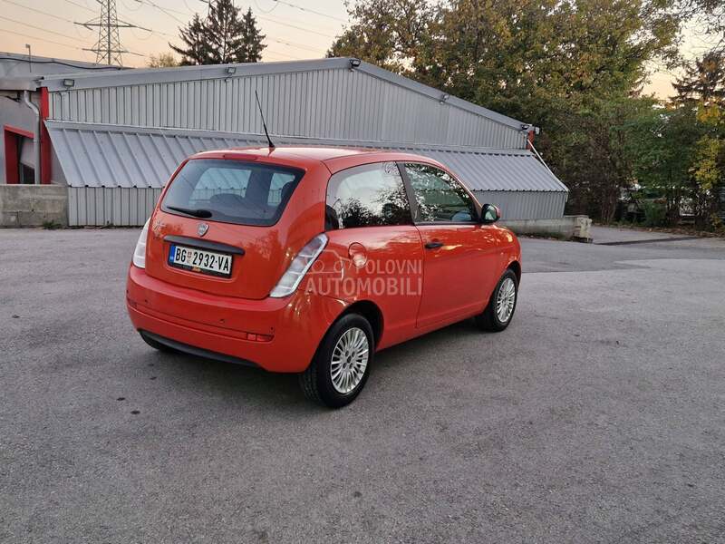 Lancia Ypsilon 1.2 8V 0ČUVANA