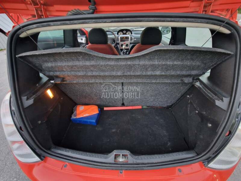 Lancia Ypsilon 1.2 8V 0ČUVANA