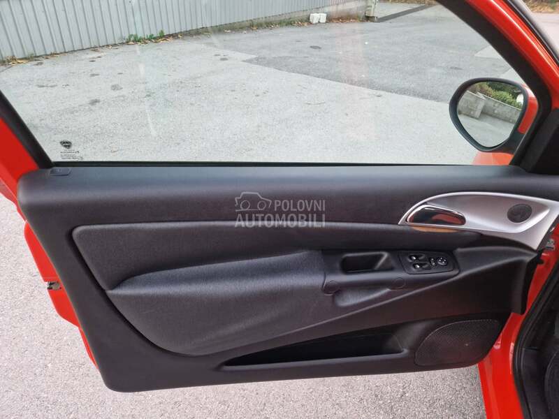 Lancia Ypsilon 1.2 8V 0ČUVANA