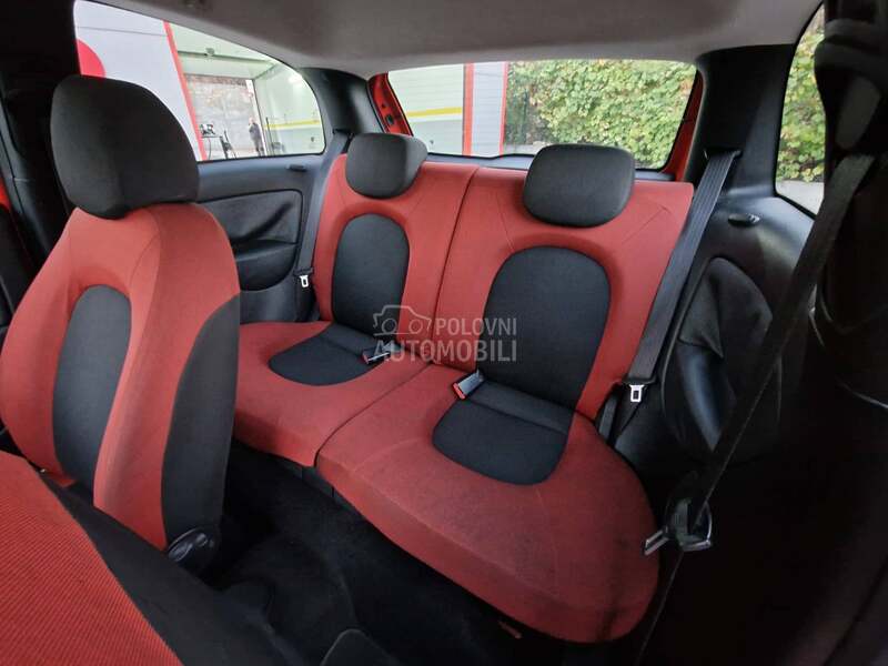 Lancia Ypsilon 1.2 8V 0ČUVANA