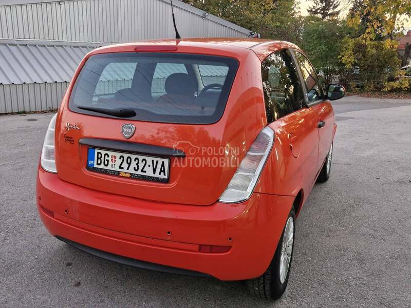 Lancia Ypsilon 1.2 8V 0ČUVANA