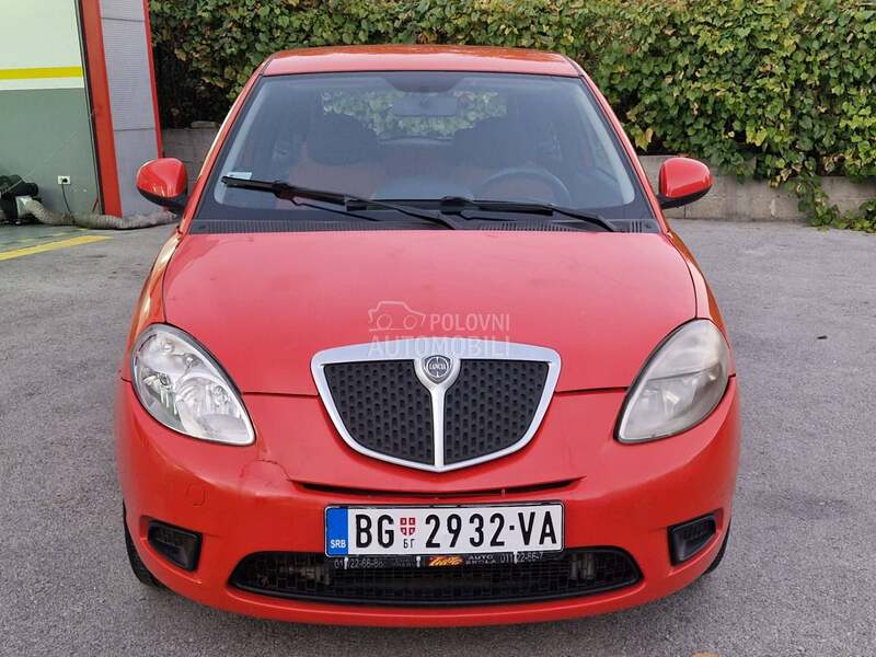 Lancia Ypsilon 1.2 8V 0ČUVANA