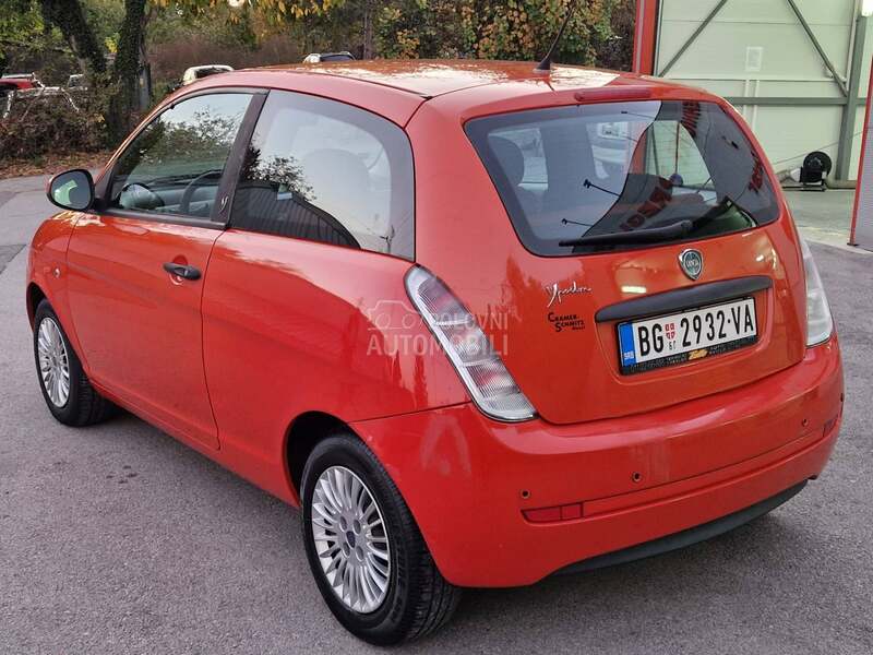 Lancia Ypsilon 1.2 8V 0ČUVANA