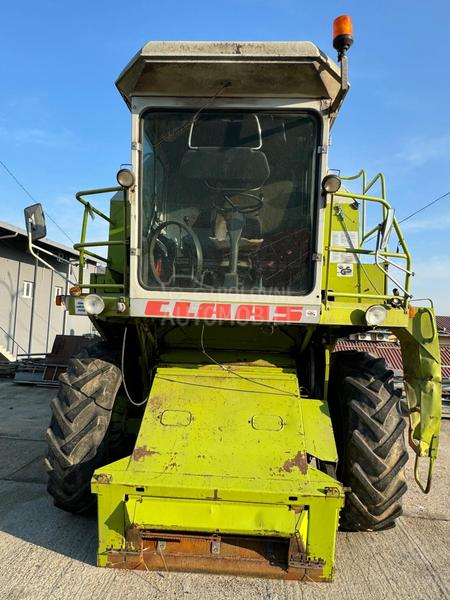 Claas Dominator 86