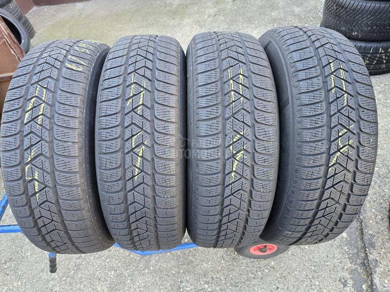 Pirelli 215/65 R17 Zimska