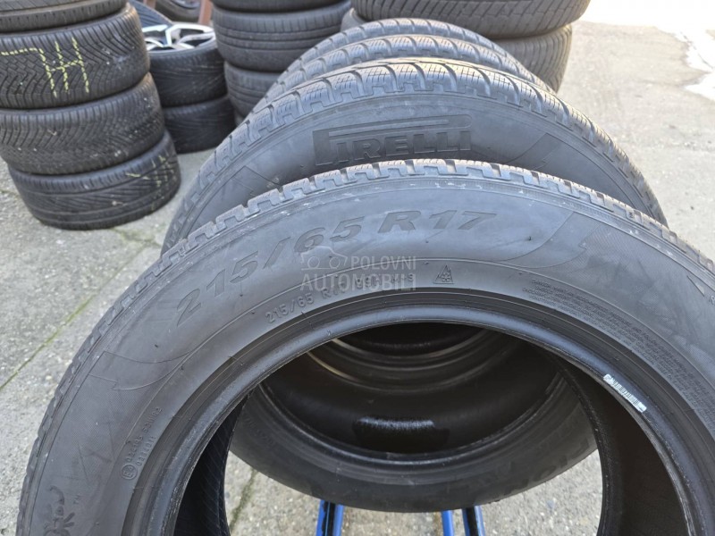 Pirelli 215/65 R17 Zimska