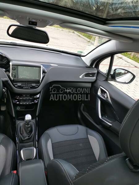 Peugeot 2008 1.2Allure
