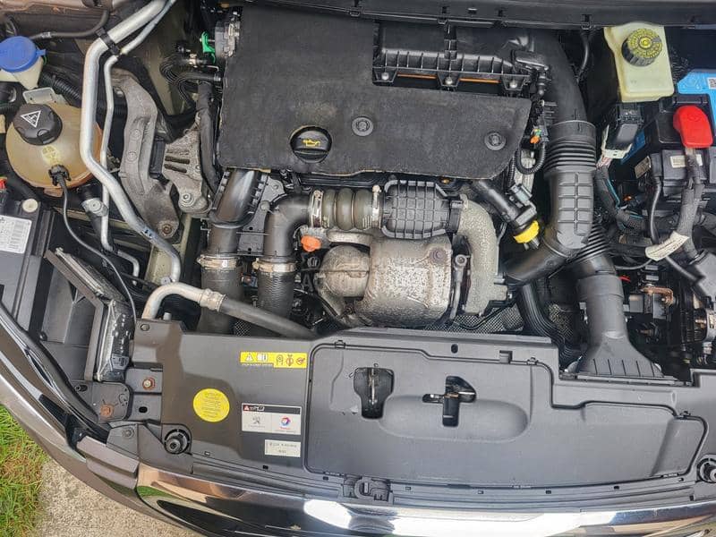 Peugeot 308 1.6blue-Hdi Allure