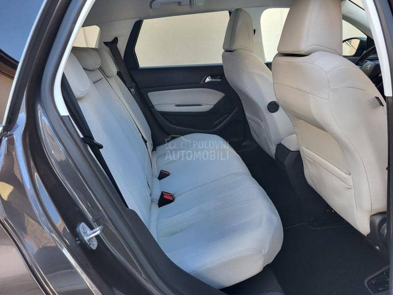 Peugeot 308 1.6blue-Hdi Allure