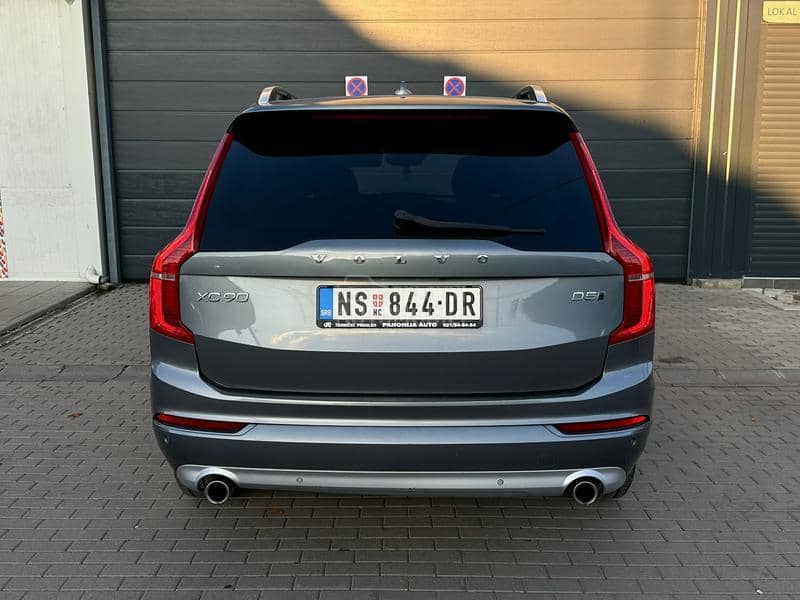 Volvo XC90 D5 AWD