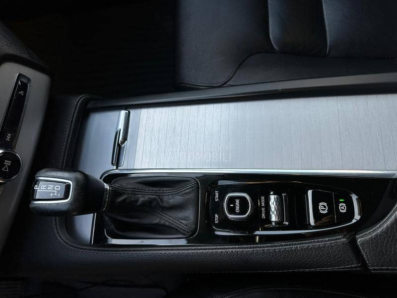 Volvo XC90 D5 AWD