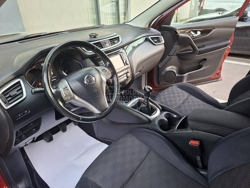 Nissan Qashqai 1.5  PANO/KAM 360