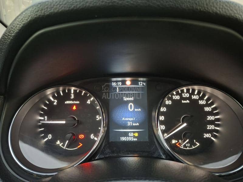 Nissan Qashqai 1.5  PANO/KAM 360