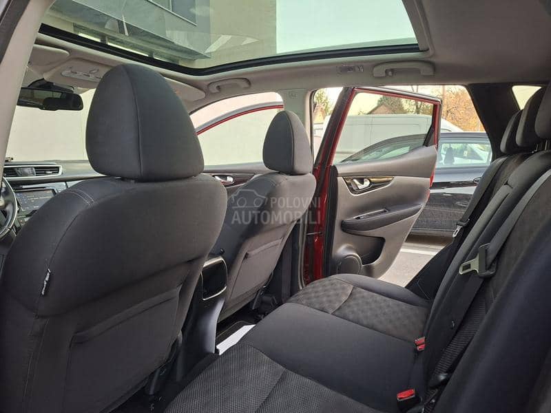 Nissan Qashqai 1.5  PANO/KAM 360