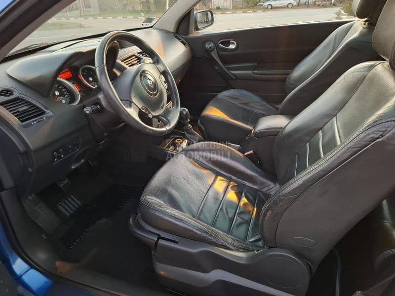 Renault Megane 2.0i