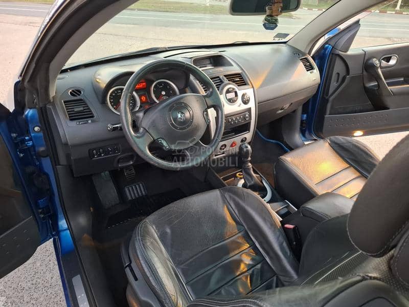 Renault Megane 2.0i