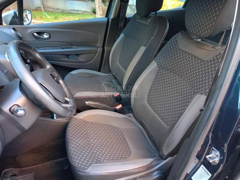 Renault Captur FABRIKA