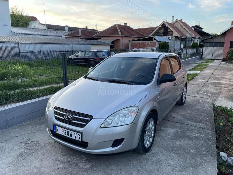 Kia cee`d 16 crdi