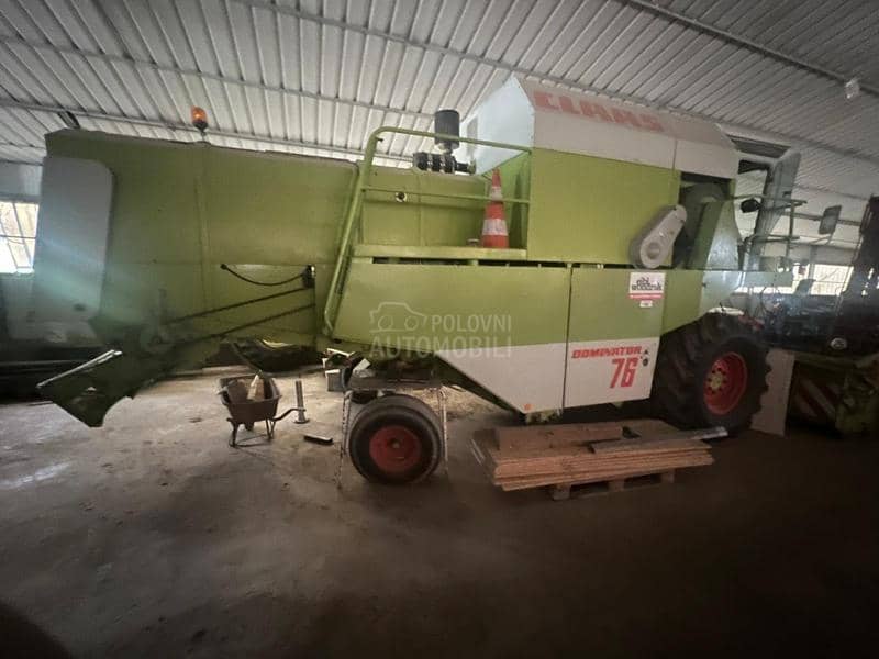 Claas Dominator 76