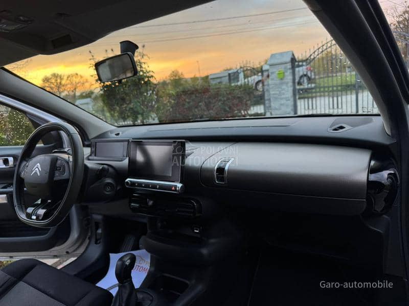 Citroen C4 Cactus 1.2 SVAJCARSKA NOV
