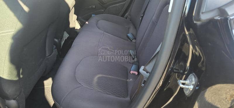 Peugeot 208 1.2b 96 000 k m