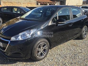 Peugeot 208 1.2b 96 000 k m
