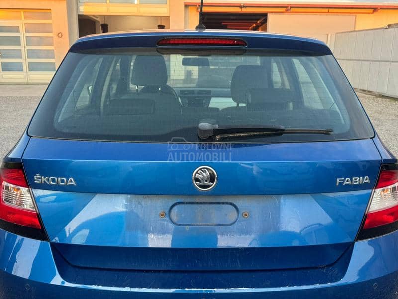 Škoda Fabia 2014. god. -  kompletan auto u delovima