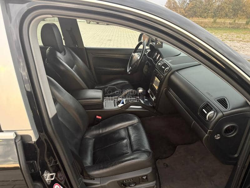 Porsche Cayenne 3.2 MANUEL