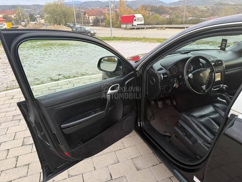 Porsche Cayenne 3.2 MANUEL