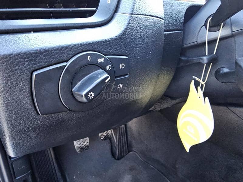 BMW X1 2.0D XDRIVE  N AVI