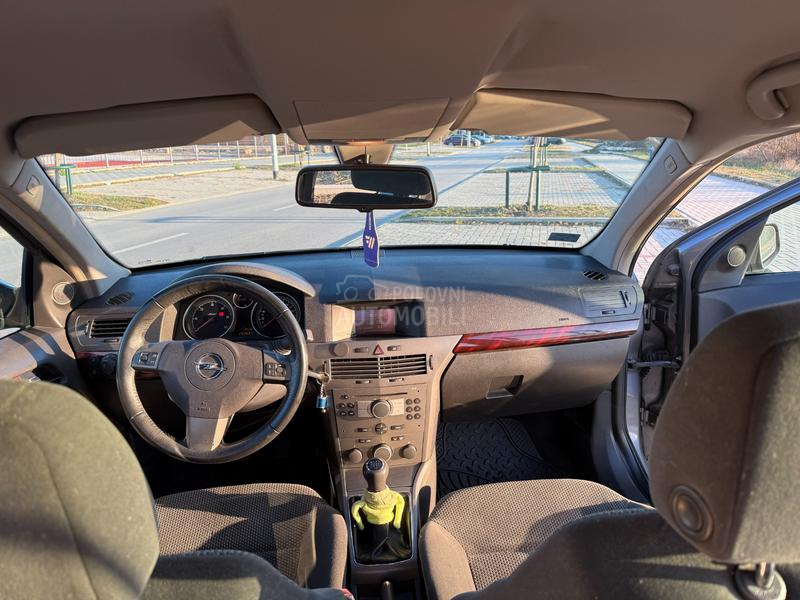 Opel Astra H 1.7 cdti