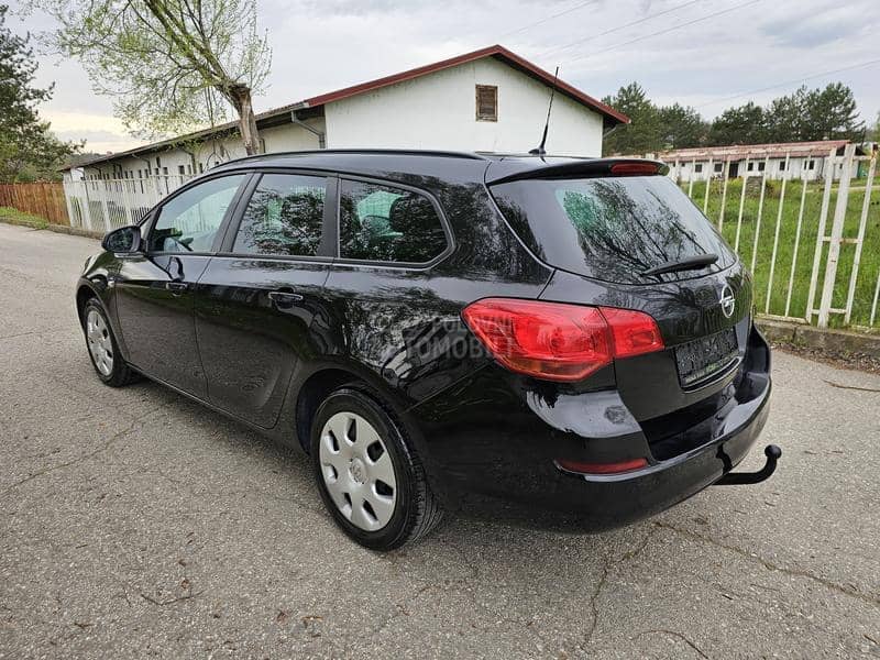 Opel Astra J 1.7CDTI