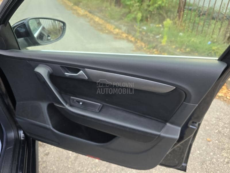 Volkswagen Passat B7 2.0Tdi. HIGHLINE