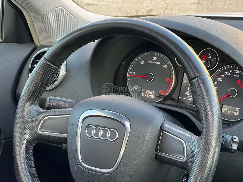 Audi A3 2.0TDi AMBITION/PANO