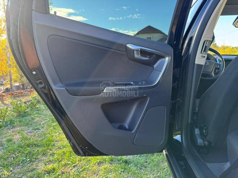 Volvo XC60 D4 AWD KINETIK