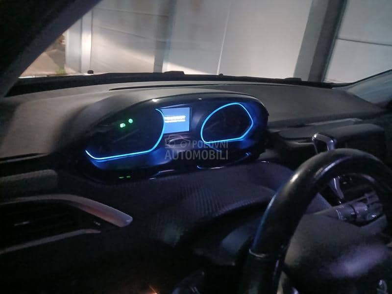 Peugeot 2008 Titanium