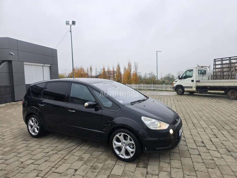 Ford S-Max 