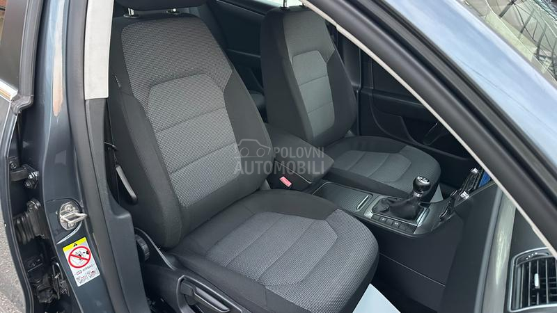 Volkswagen Passat B7 1.6 TDI IZUZEETAN