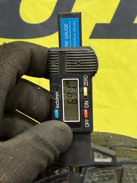 Falken 205/55 R17 Zimska