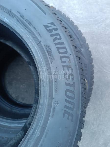 Bridgestone 215/60 R16 Zimska