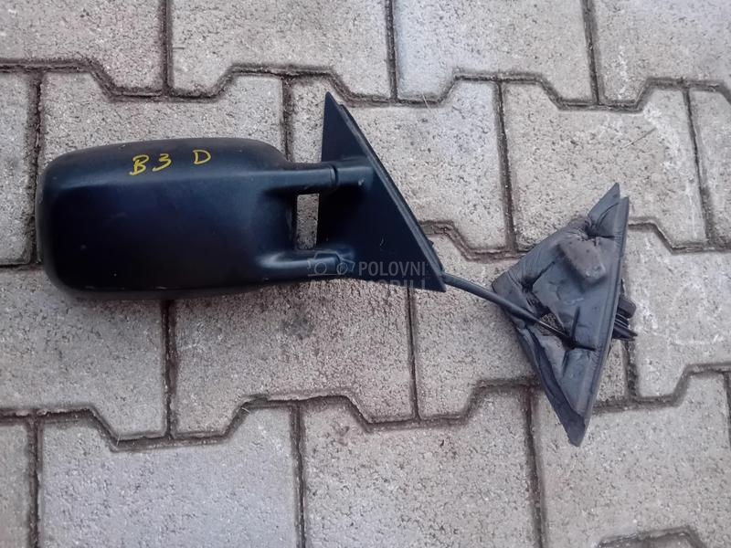 Desni retrovizor mehanicki