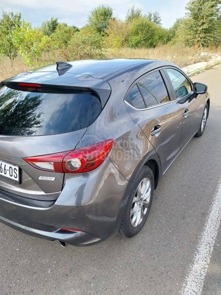 Mazda 3 2.0  SKYACTIV 120G